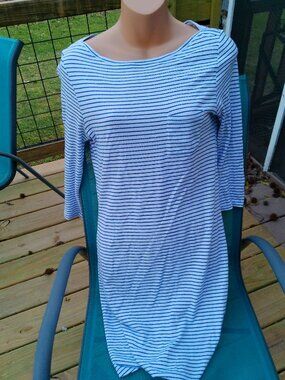 GAP XS DRESS WHITE WITH BLUE STRIPES